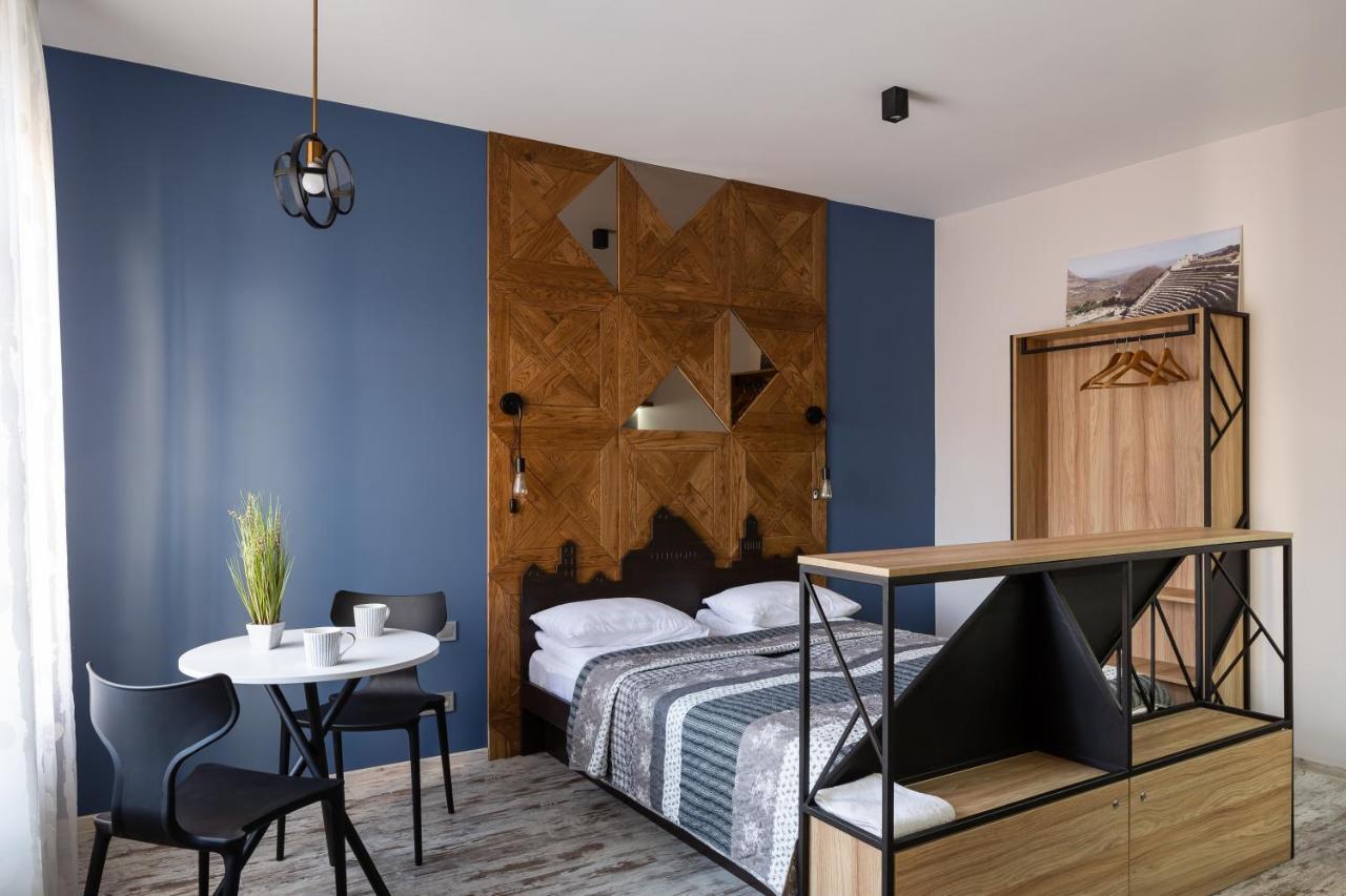 Lion King Danyla 1 Apartman Lviv Kültér fotó